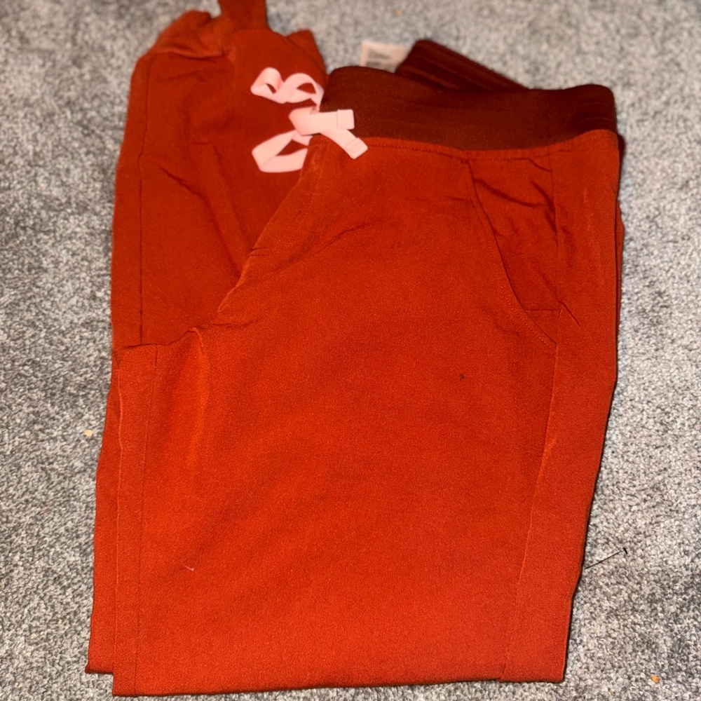 Figs Zamora Jogger. Auburn. Size medium